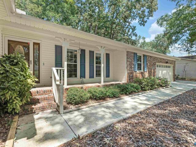 823 Harrisburg Drive SE