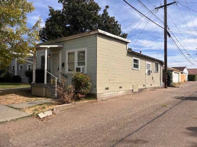 823 Hickory Street