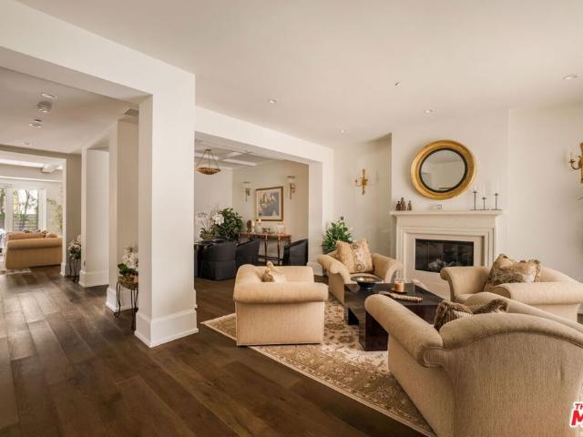 823 S Bundy Drive 111