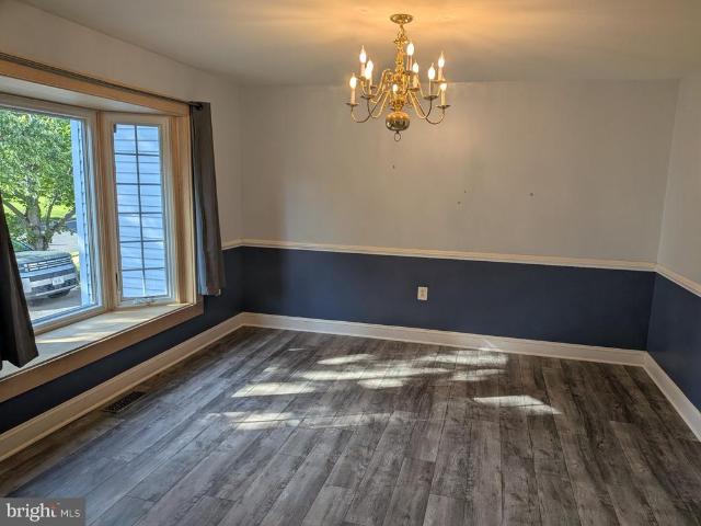 823 Woodcrest Loop