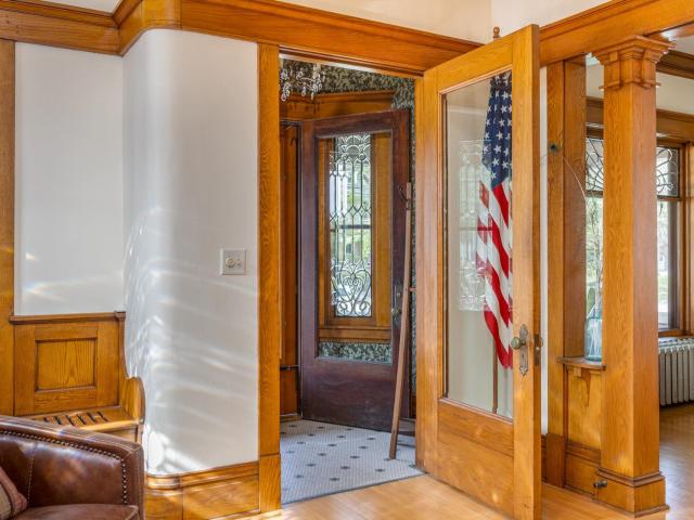 823 washington avenue