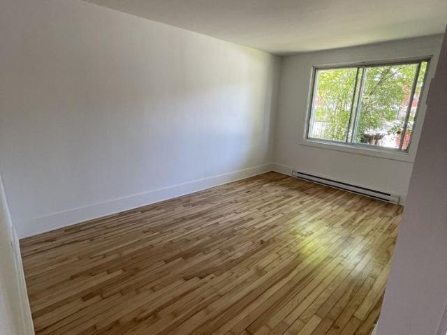 8245 Rue Fabre, Montréal Villeray, QC H2E