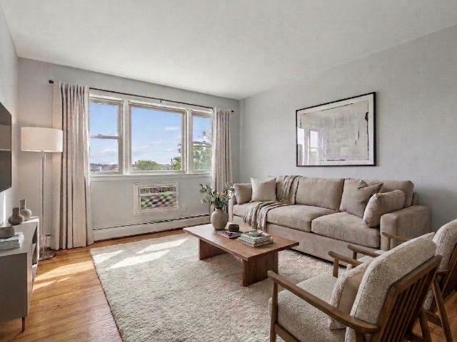 8245 w belmont # 4c