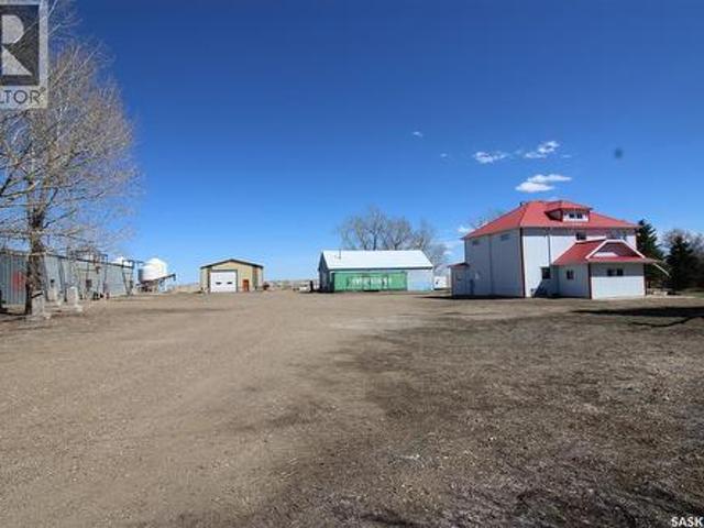 8241 Range Road, Shaunavon, SK, S0N 2M0 house for sale | Listing ID SK034618 | Royal LePage