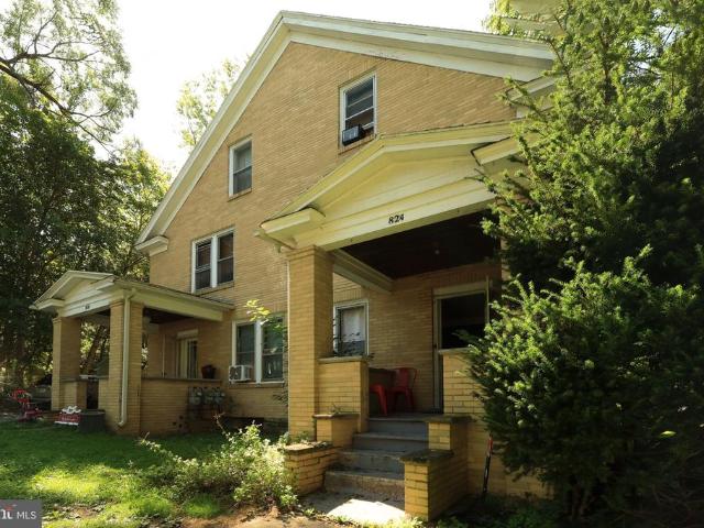 824 Elmwood Street