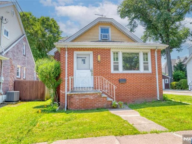 824 Linden Avenue, Ridgefield, US, NJ