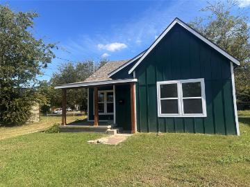 824 N Virginia St, Terrell, TX 75160 | MLS #21072