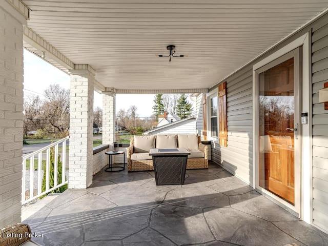 824 N Main St