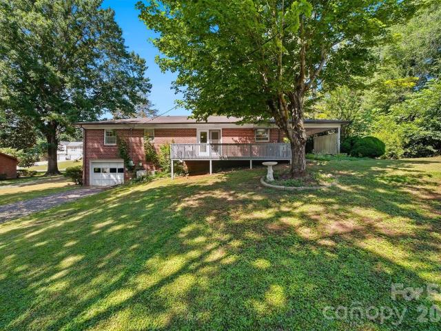 824 NE Powell Road
