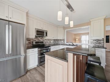 824 S Chillicothe Road 2