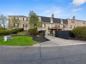 824 S Chillicothe Road 5