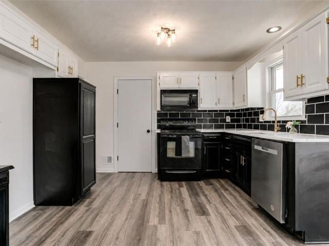 824 S Elk Lane