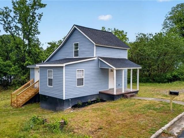 824 Sunset St, Reidsville, NC 27320