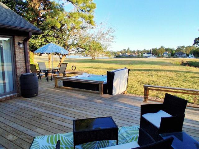 824 Pelican Drive