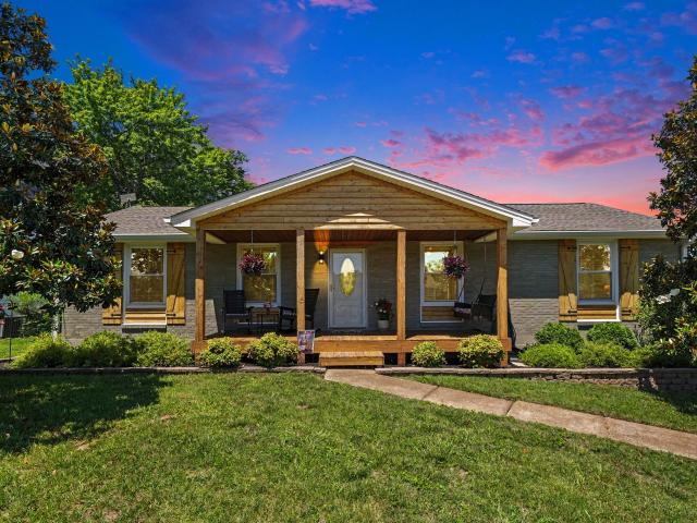 824 Roseview Dr
