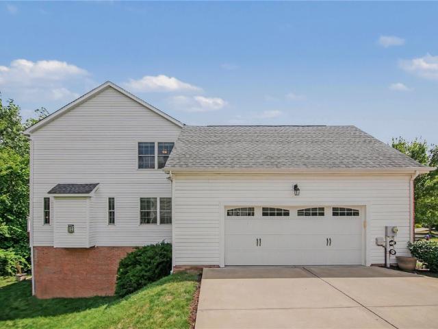 824 Westminster Ln