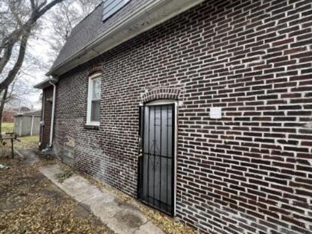 824 Tyler Street