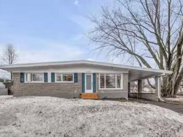 House for sale in Des Jésuites