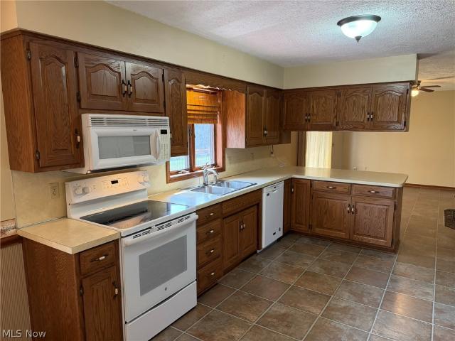 8258 S Elyria Road