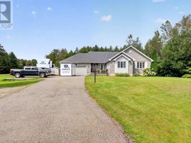 8251 Ranita Crescent, Ottawa, ON, K0A 2P0 house for sale | Listing ID X13760 | Royal LePage