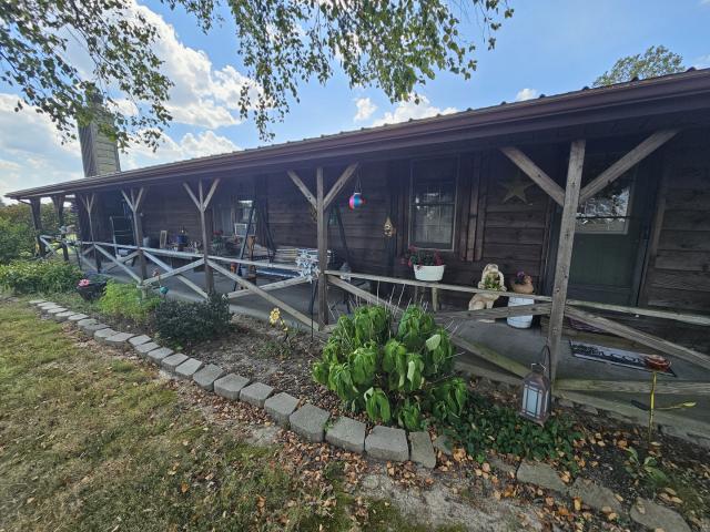 8253 N Nason Lane