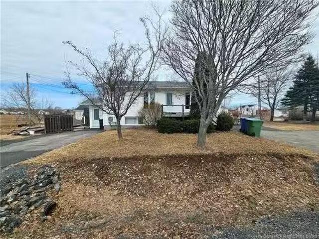 825 Couture, Bathurst, NB, E2A 2E8 house for sale Listing I.