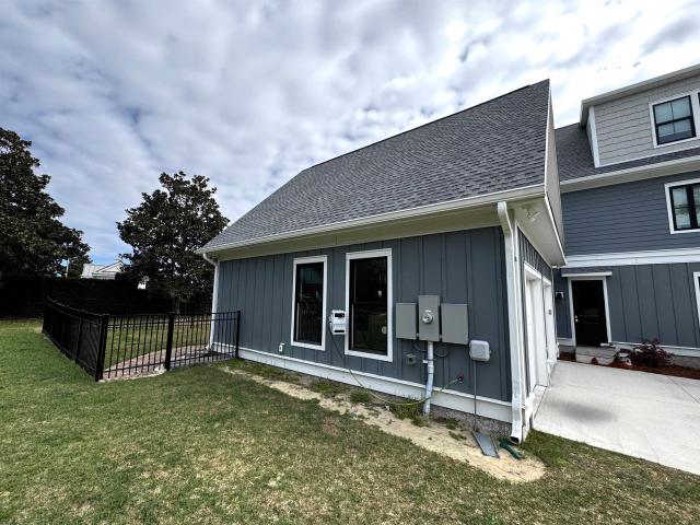 825 Commanders Island Dr