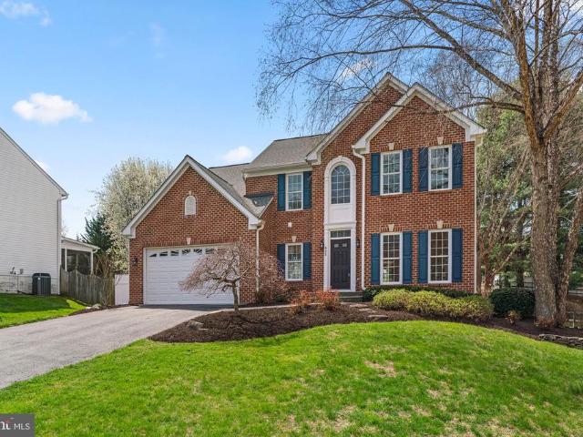 825 Caren Drive