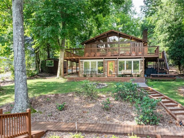 825 Emerald Shores Road