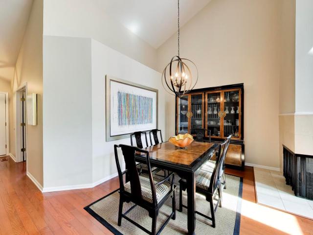 825 Fountain View Drive