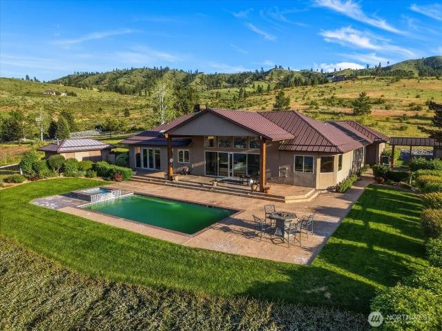 825 Hawks Meadow Road