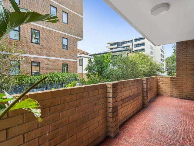 8/25 ocean street, north bondi