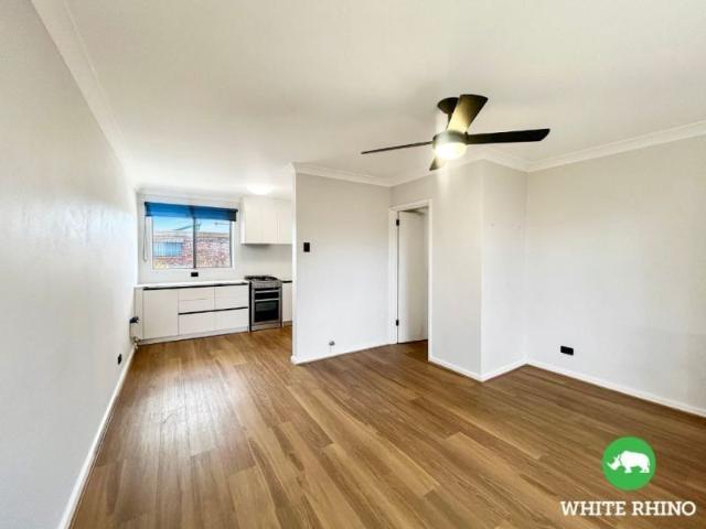 8/25 Macquoid Street, Queanbeyan East