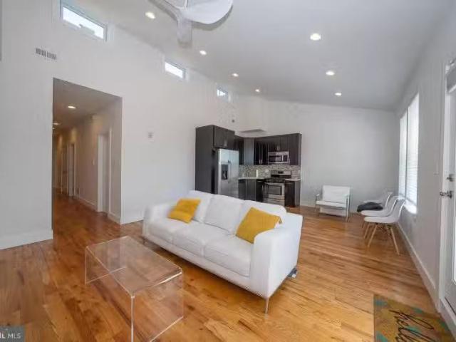 825 N 20th St #A, Philadelphia, PA 19130 MLS PAPH2616710