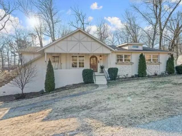 825 N LAKEVIEW DR, ROGERS, AR 72756
