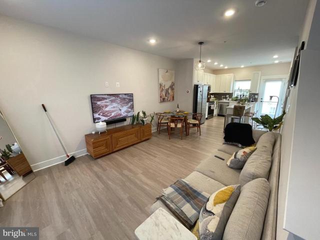 825 Sycamore Drive SE, Washington, US, DC