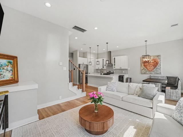 825 Woodcrest Drive