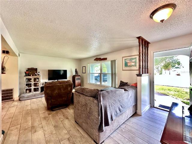 8262 Deming Dr, Orlando, FL 32825 | MLS #OM722533