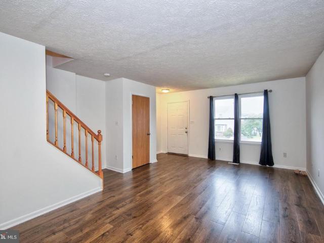 826 Clover Leaf Court