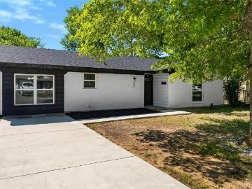 826 Johnnie Row
