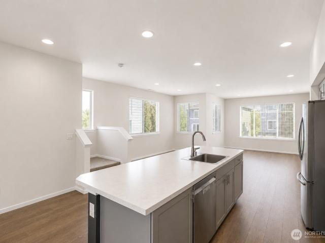 826 NW Highgarden Drive