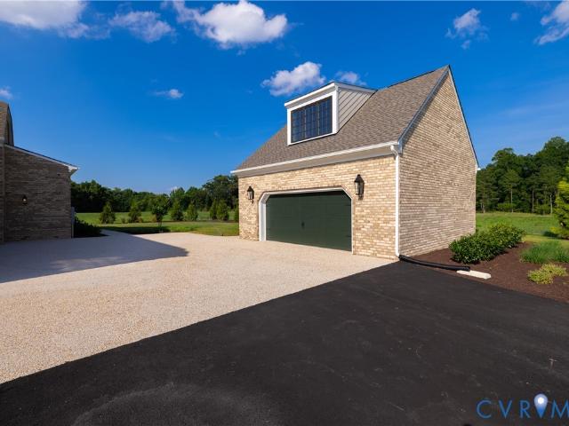 8276 Mount Eagle Road