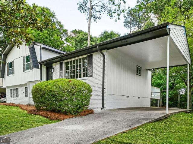 8276 San Jose Trail