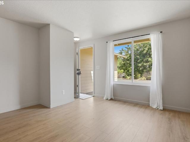 8272 ne snowberry loop