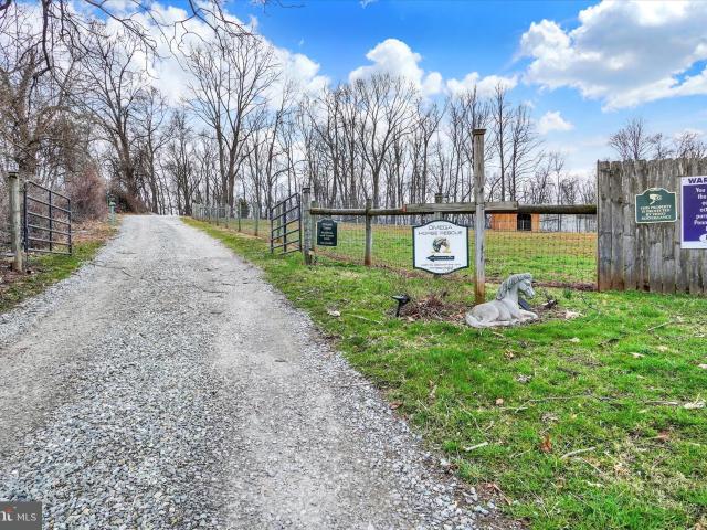 8272 Woodbine Rd, Airville, PA 17302 | MLS #PAYK2102