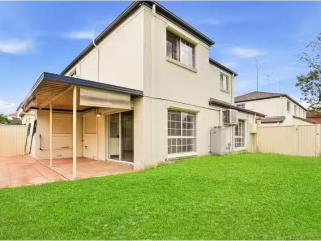 8/27 29 Robert Street, Penrith Townhouse for rent Listed by A.