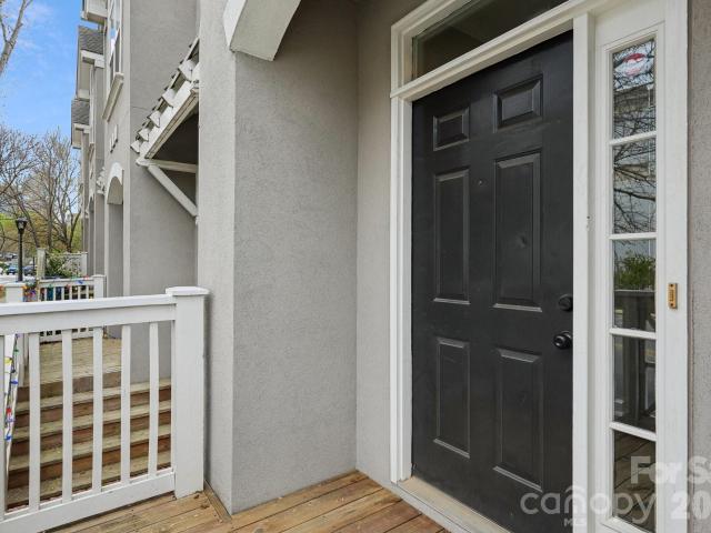 827 4th Street W