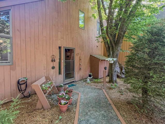 827 Covered Bridge Lane