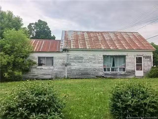827 Central St. Centreville, NB, E7K 2B8 vacant land for sal.