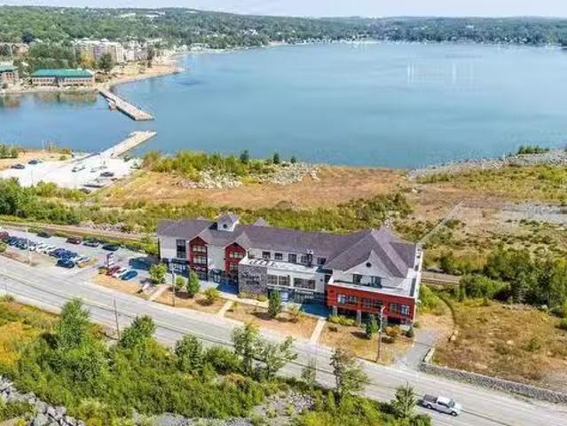 827 Bedford Highway, Bedford, NS, B4A 0J1 commercial for sal.